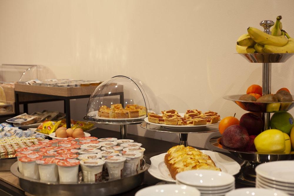 Hotel Cristal Coni