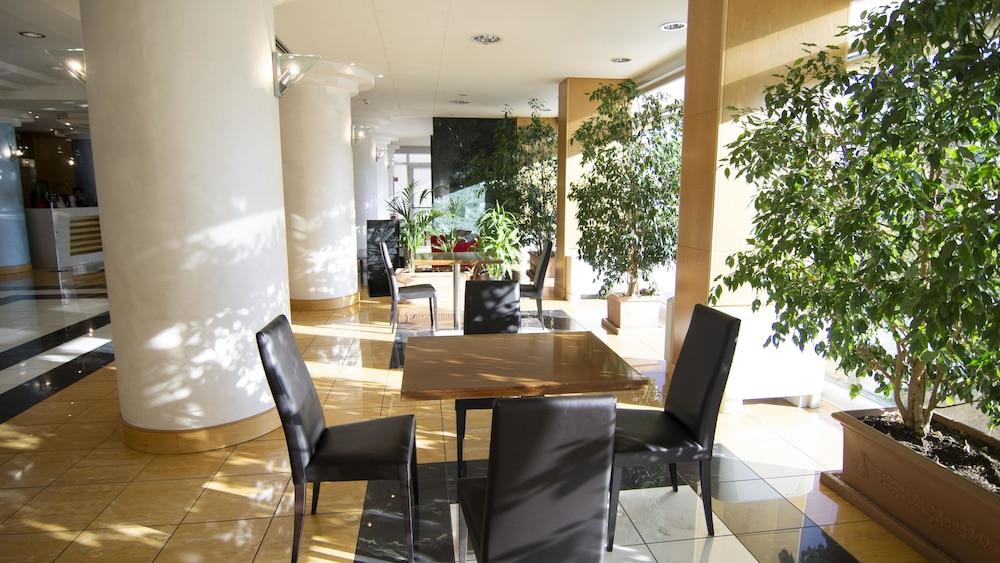 Hotel Cristal Coni