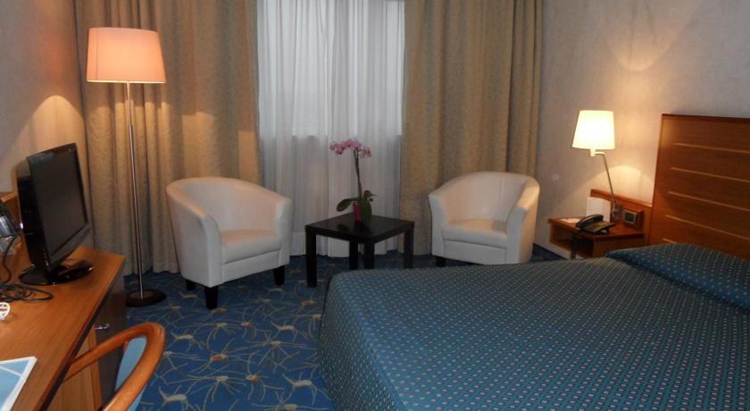 Cristal Hotel