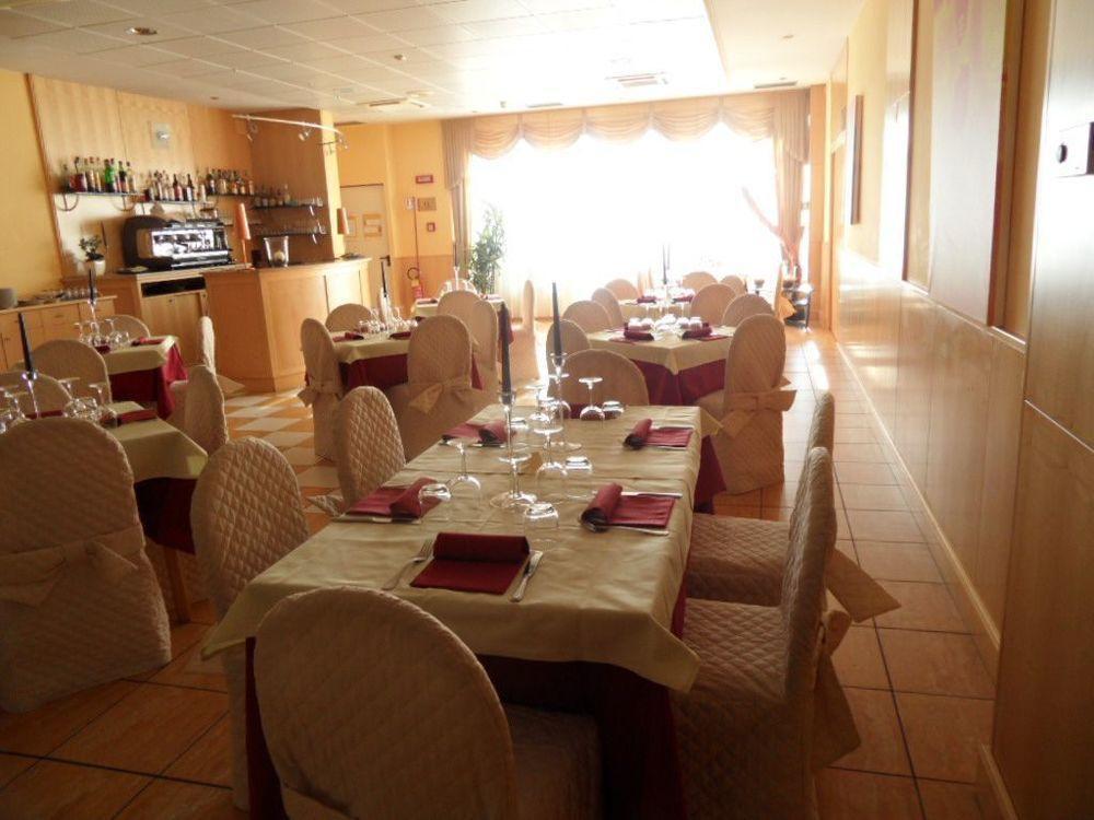 Hotel Cristal Coni